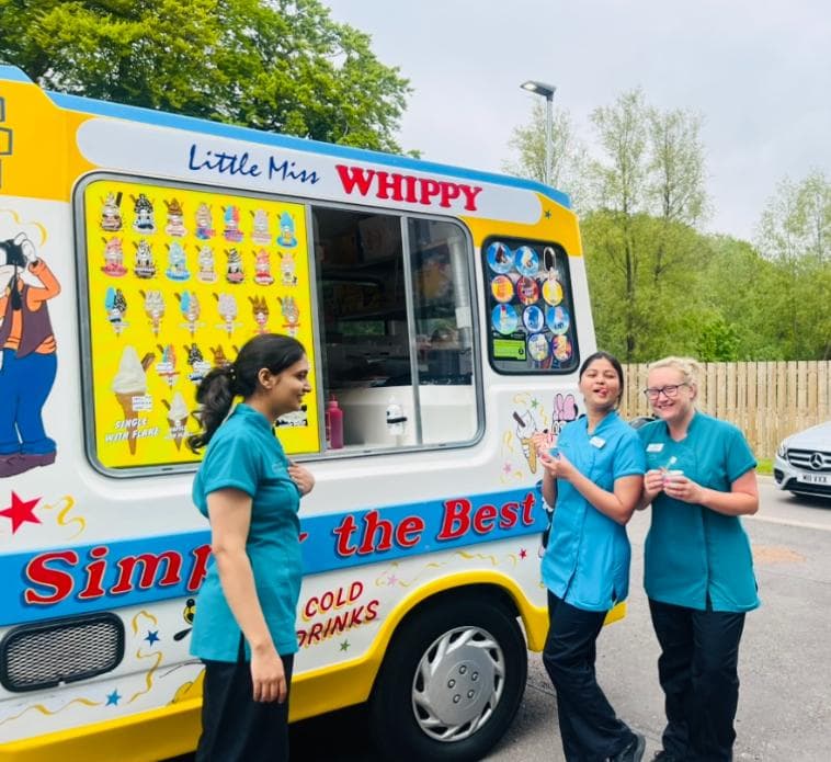 ice-cream-van-visit