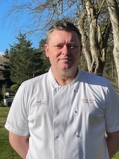 Head chef team member