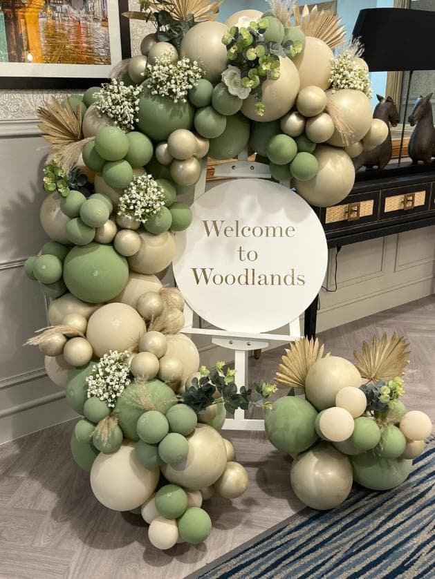 woodlands-care-home-balloon-arch