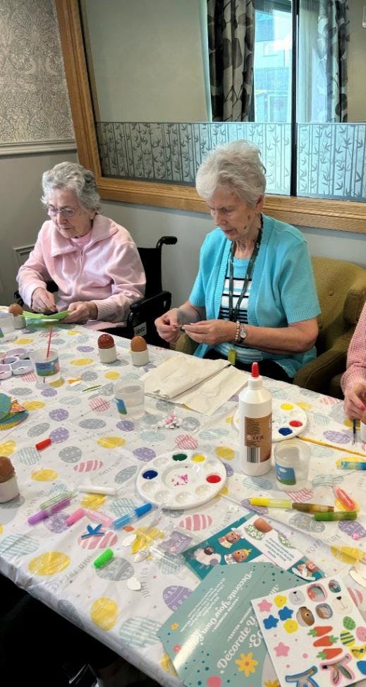 residents-easter-crafts